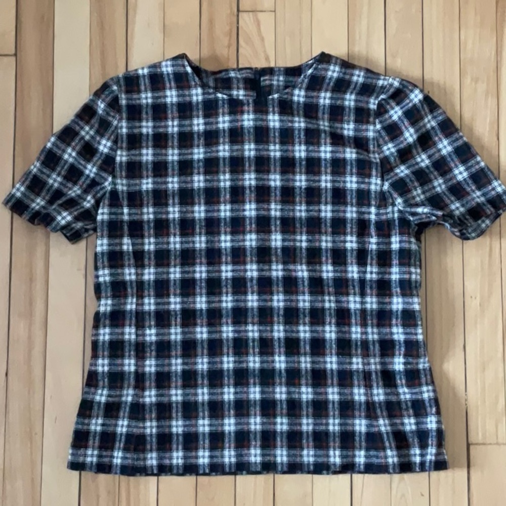 Plaid top